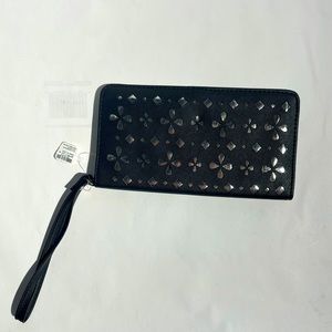 Women’s wallet with coin holder, bill holder, card holder